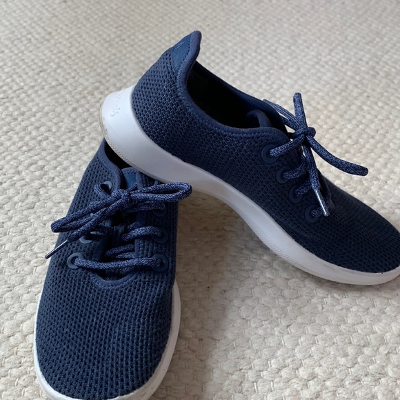 Allbirds, navy, women’s 8 - Picture 1 of 4